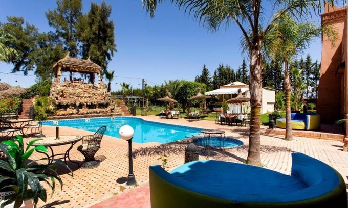 Sidi Abdallah Ghiat Villa | traditional villa in a quiet area