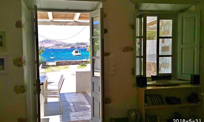 Patmos House | Traditional stone house by the sea. A few steps from the beach. 1468K91000406101