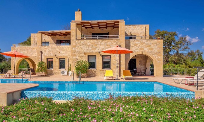 Apokoronas Villa | Traditional Stone Villa with 6 bedrooms and private pool