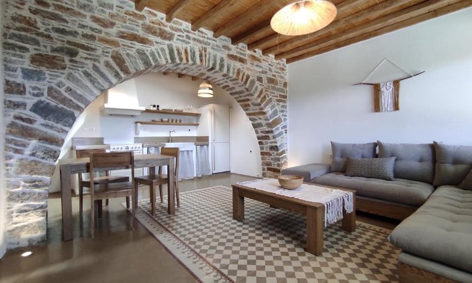 Kithnos House | Traditional suites in Chora Kythnos #6