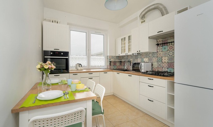 Grunwald Apartment | Traditionally Furnished Apartment | Balcony | One Bedroom | Poznan