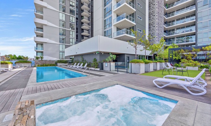 Woolloongabba Apartment | Trafalgar Lane Apartments by CLLIX