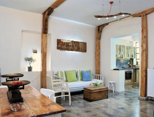 Lefkada Town Apartment | Tramezzo Designer's House