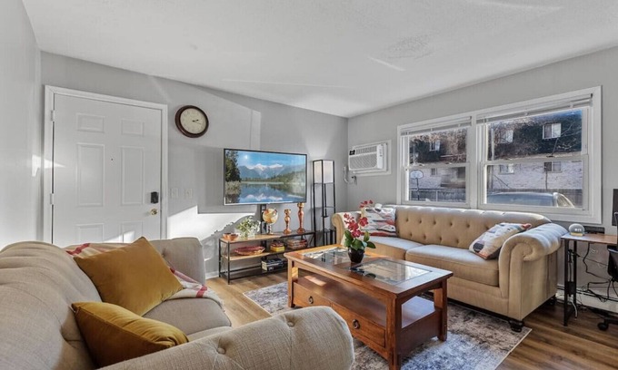 Spring Lake Park Apartment | Tranquil 2BR Apt NE Mpls - 8073 Apt 2