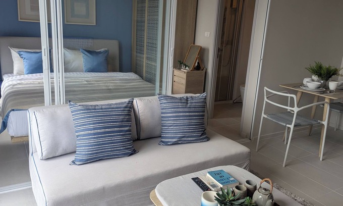 Cha-am Condo | Tranquil Beachfront Escape : Luxury Within Reach