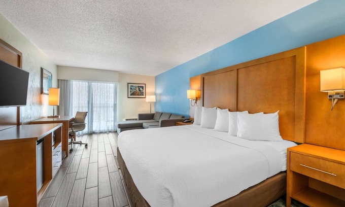 Seabreeze Park Hotel | Tranquil Beachfront Stay | Unwind or Explore—Adventure Awaits by the Sea