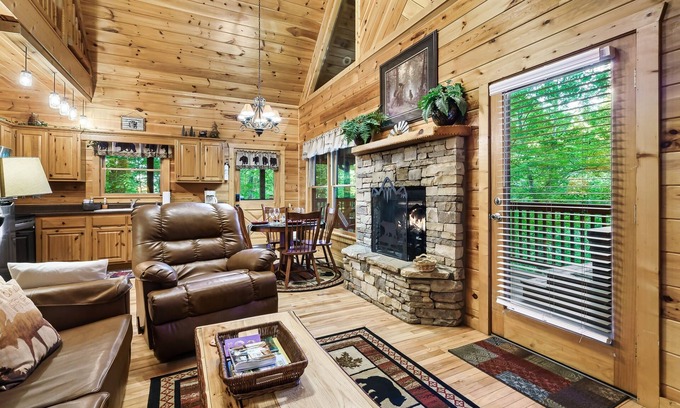 Gatlinburg - Pigeon Forge Cabin | Tranquil Cabin in the Smoky Mountains Hot Tub and Nearby Attractions