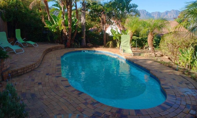 Somerset West Apartment | Tranquil, fully-equipped and spacious garden flat with access to pool.