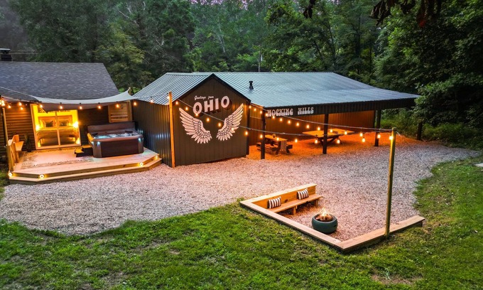 South Bloomingville Cabin | Tranquil Hocking Hills Cabin For 8: Hot Tub, Games