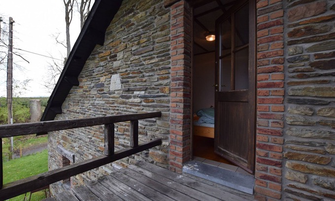 Nadrin House | Tranquil Holiday Home in Houffalize with Barbecue
