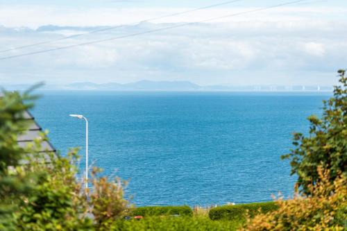Whitehaven House | Tranquil House with Sea Views