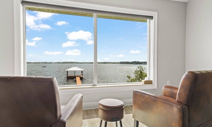 Sebring House | Tranquil Lakefront Retreat in Sebring Florida