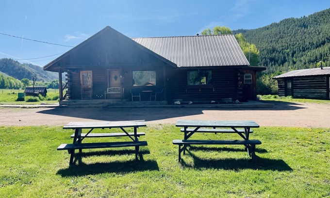 Whitepine House | Tranquil mountain home, near Pitkin, close to your next mountain adventure.