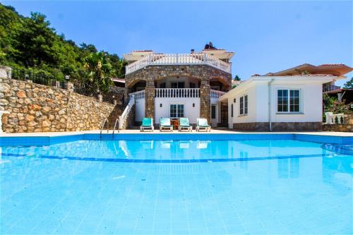 Uzumlu Villa | Tranquil Nature Villa In Yesiluzumlu By Tekce