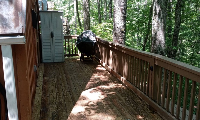 Wellington House | Tranquil Oaks Cabin.