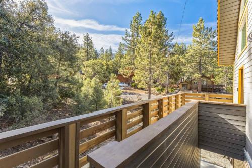 Pine Mountain Club House | Tranquil Pine Mountain Retreat cabin