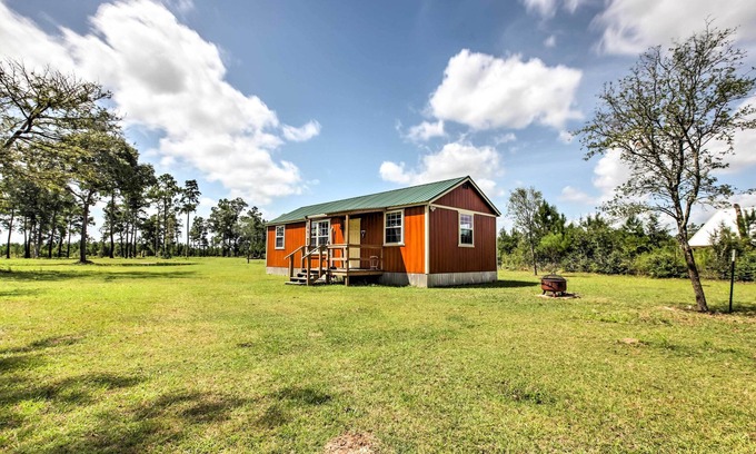 Waller Cabin | Tranquil Plantersville Cabin: Farm Animals On-Site