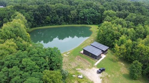 Morrow House | Tranquil Pondside Retreat