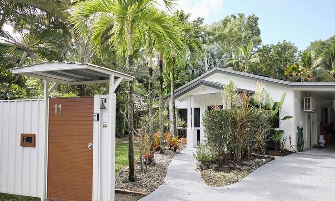 Port Douglas House | Tranquil Private Oasis