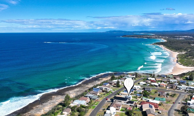 Ulladulla House | Tranquil Retreat - An idyllic holiday home just moments from the beach