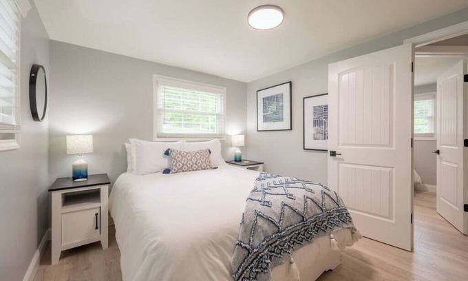 Blacksburg House | Tranquil Retreat ~ Conveniently Located