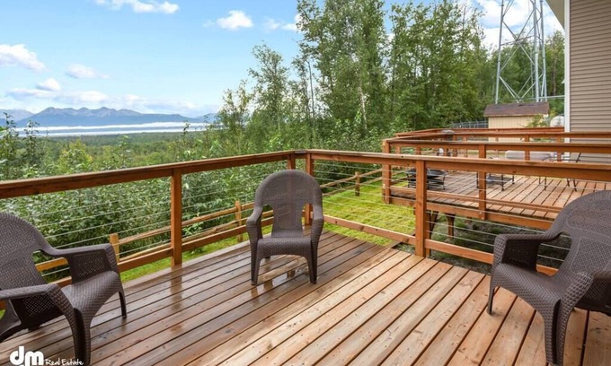 Knik-Fairview House | Tranquil Stay Newly Furnished!