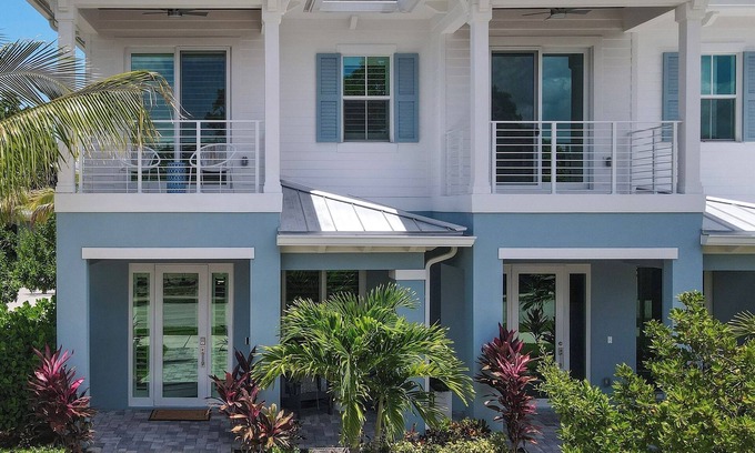 Stuart House | Tranquil Townhouse, Community Pool, Dock access, Waterfront Community!