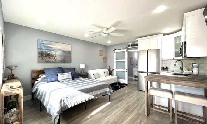 North Redington Beach Condo | Tranquil Retreat on the Beach