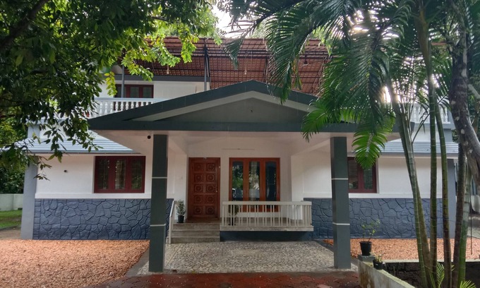 Shaikpet House | Tranquil Villa by River Peaceful stay by Homeyhuts