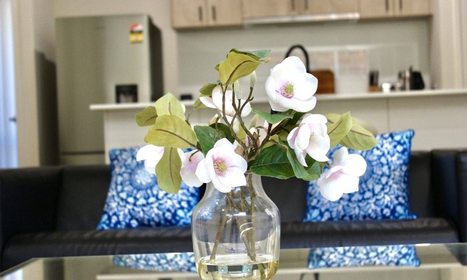 Aveley House | Tranquil Vineyard Sanctuary