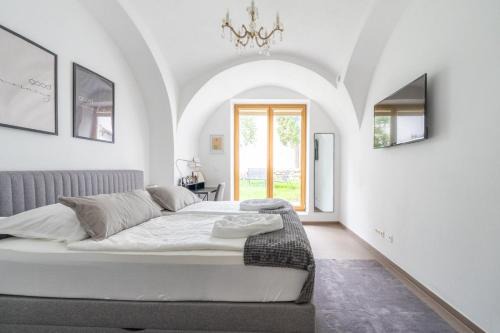 Mautern an der Donau Apartment | Tranquil Wachau Escape - 45m2 with Outdoor Terrace