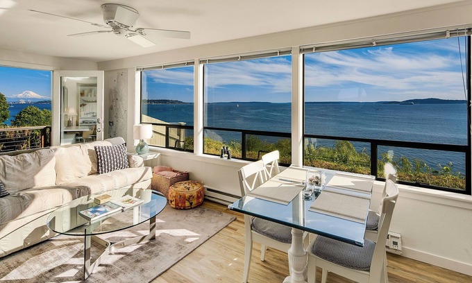 Magnolia Cottage | Tranquil waterfront cottage on Seattle's Puget Sound