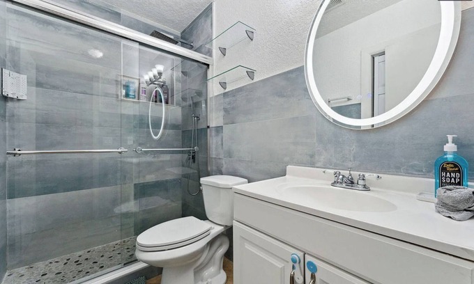 Melaleuca Gardens House | Tranquil Waters Charming 3-bedroom house Heated Pool serene Dania Beach