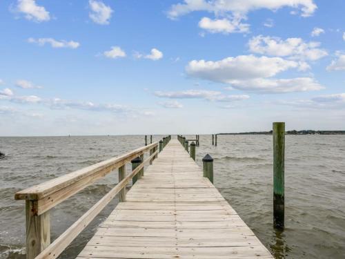 Tilghman House | Tranquil Waters