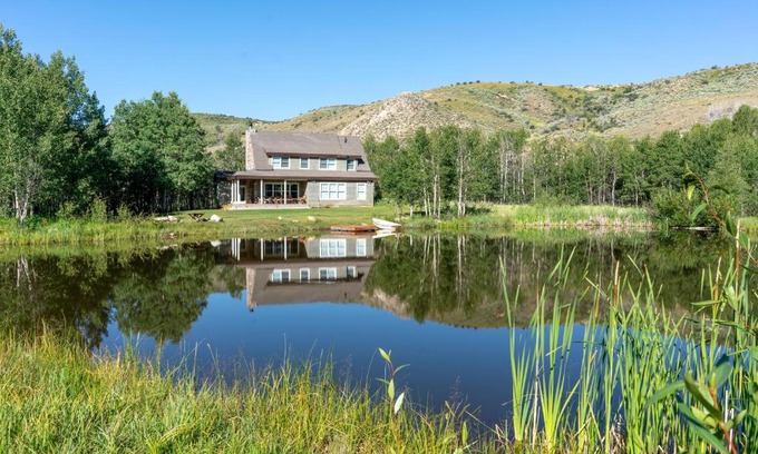 Uinta County House | Tranquil Wyoming Cabin Near Uintas - 105 Acres!