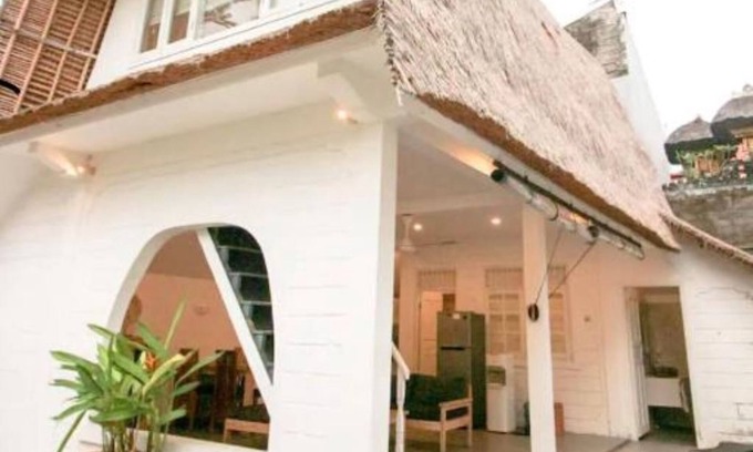 Legian Villa | Tranquile and cozy 2 bedroom villa, 10 minute stroll away from Double Six beach