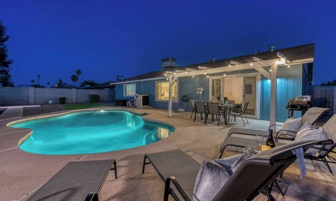 Mesa House | Tranquility 4 bedroom with FREE Heated POOL!