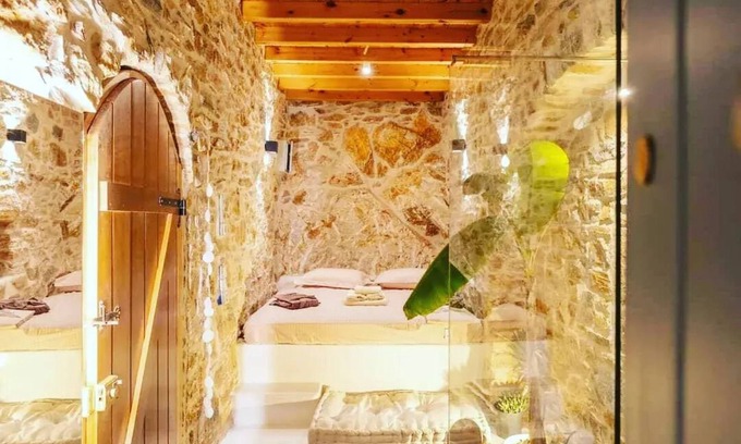 Filoti House | Tranquility Combined with Discreet Luxury!