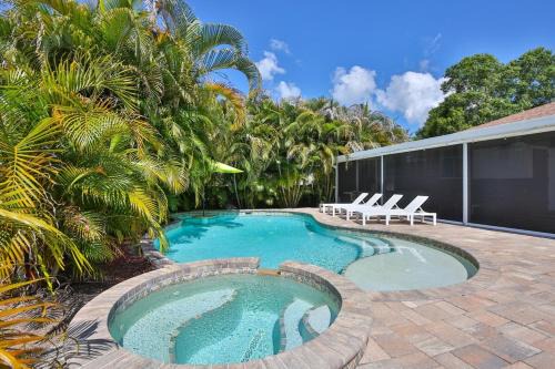 Palmetto House | Tranquility Found Heated Saltwater Pool Spa