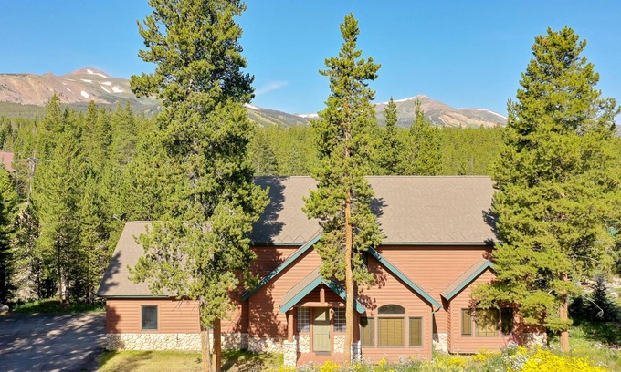 Westridge House | Tranquility House: Spacious Home w/Hot Tub