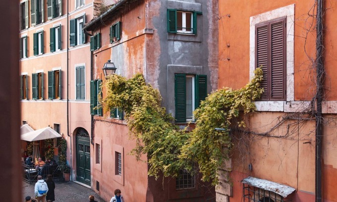 Trastevere Apartment | TrastevereHome - Paglia House of 17Century in Trastevere