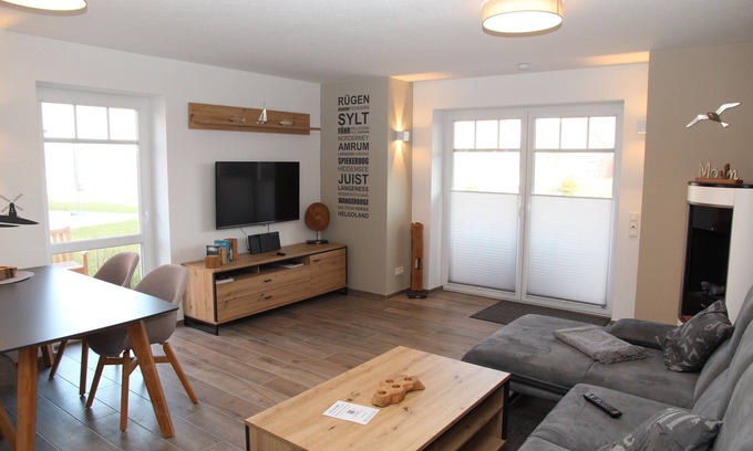 Greetsiel Apartment | Traumhafte Erdgeschosswohnung Inkl. Sauna mit Wasserblick