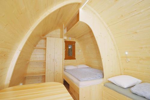 Alpnach Other | Traumhaftes Bungalow mit Seesicht - ohne privates WC und aktuell ohne Terrasse