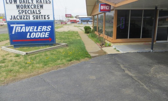 Salina Hotel | Traveler's Lodge