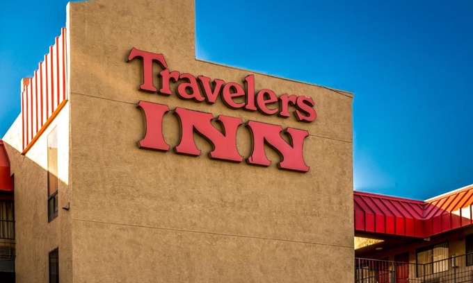 Estrella Hotel | Travelers Inn - Phoenix