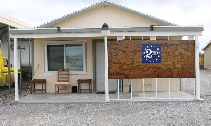 Pahrump Apartment | Traveling nurses, construction workers dream for 30 nights or more