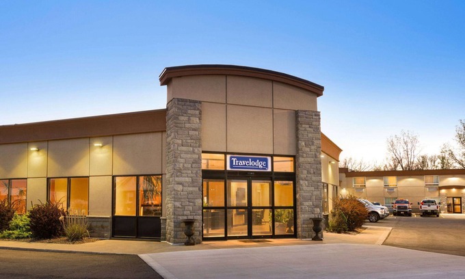 Simcoe Hotel | Travelodge by Wyndham Simcoe