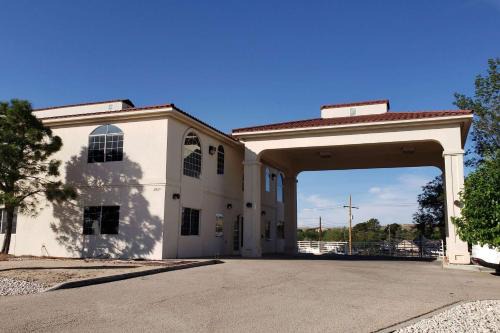 Carlsbad Hotel | Travelodge by Wyndham Carlsbad NM