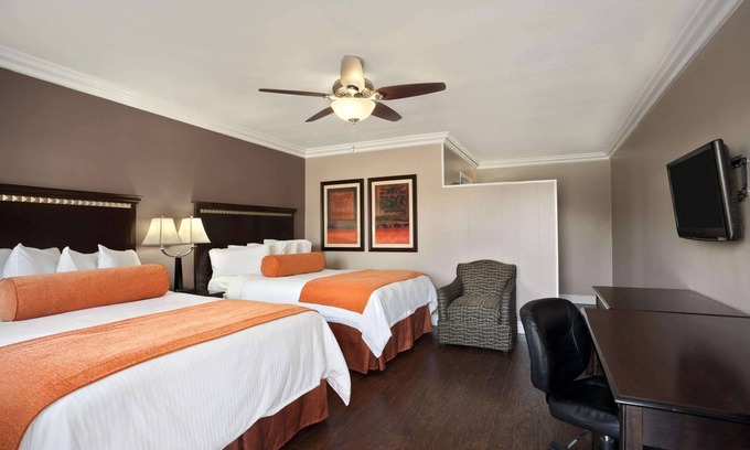 Santa Maria Hotel | Travelodge by Wyndham Santa Maria