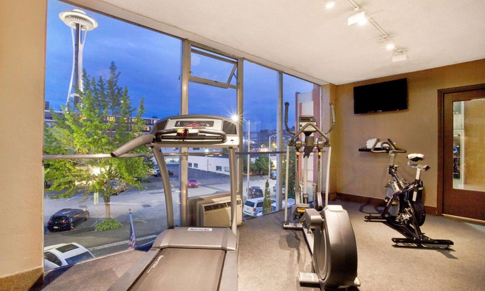 South Lake Union Hotel | Travelodge by Wyndham Seattle By The Space Needle